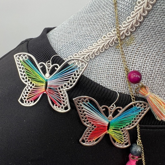 2 Pairs of string earrings and Tassel with semi precious beads necklace - Picture 6 of 7